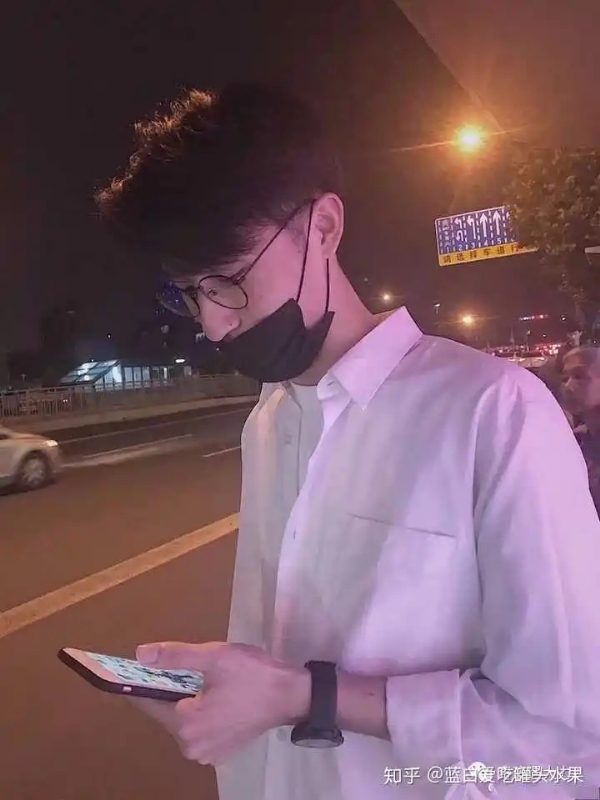 情圣的第一张照片--杭州交友中心